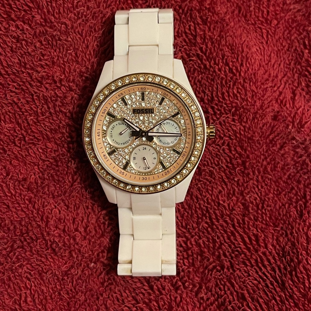 White Rose Gold and Mother of Pearl Fossil Watch